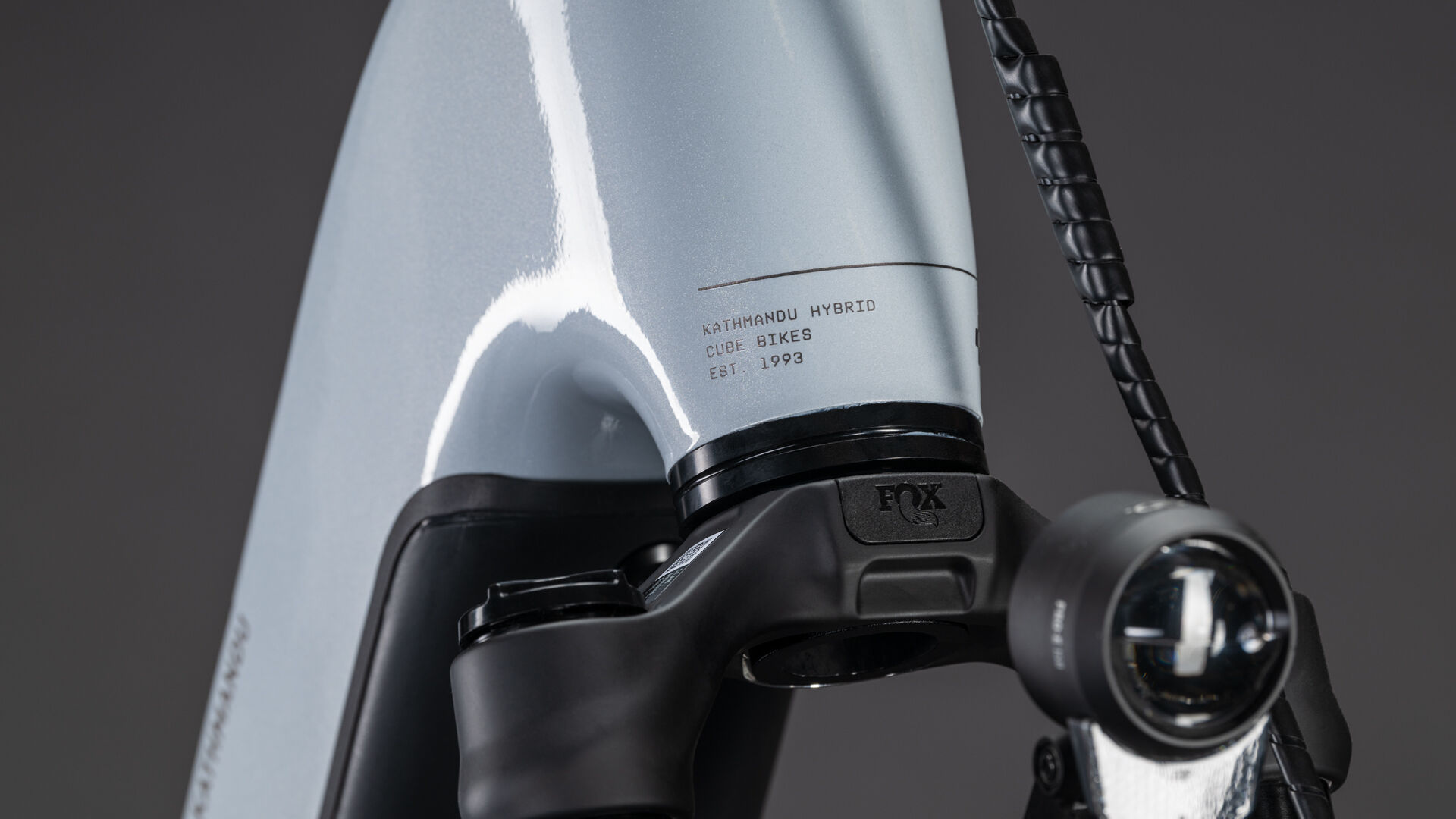 Cube Kathmandu Hybrid SLX 800 foggrey´n´grey UN3556 Fahrzeug mit Antrieb durch Lithium-Ionen- Batterien. Transport nach SV 388 und 666 ADR.