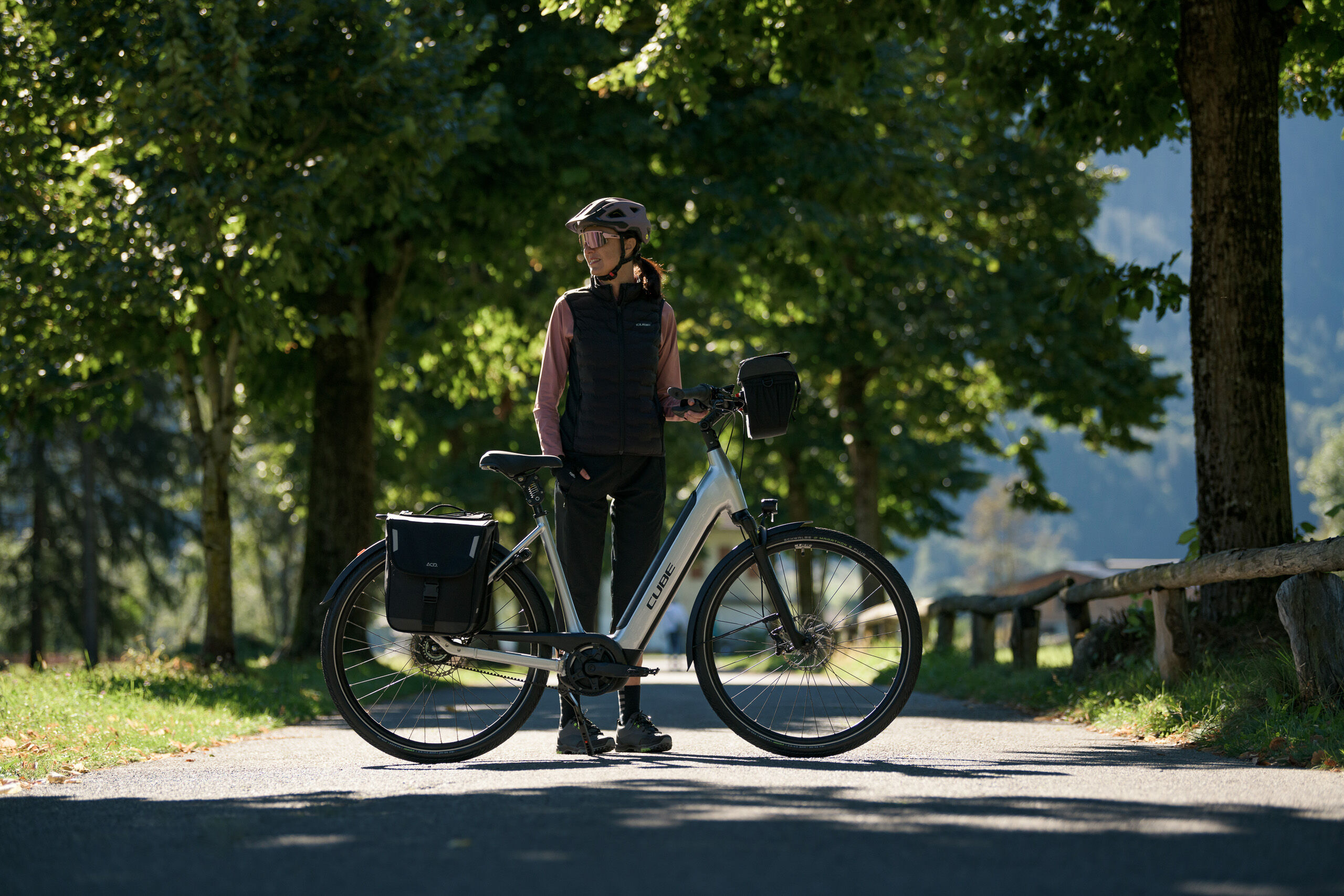 Cube City-E-Bike mit Tiefeinstieg für bequemes Auf- und Absteigen