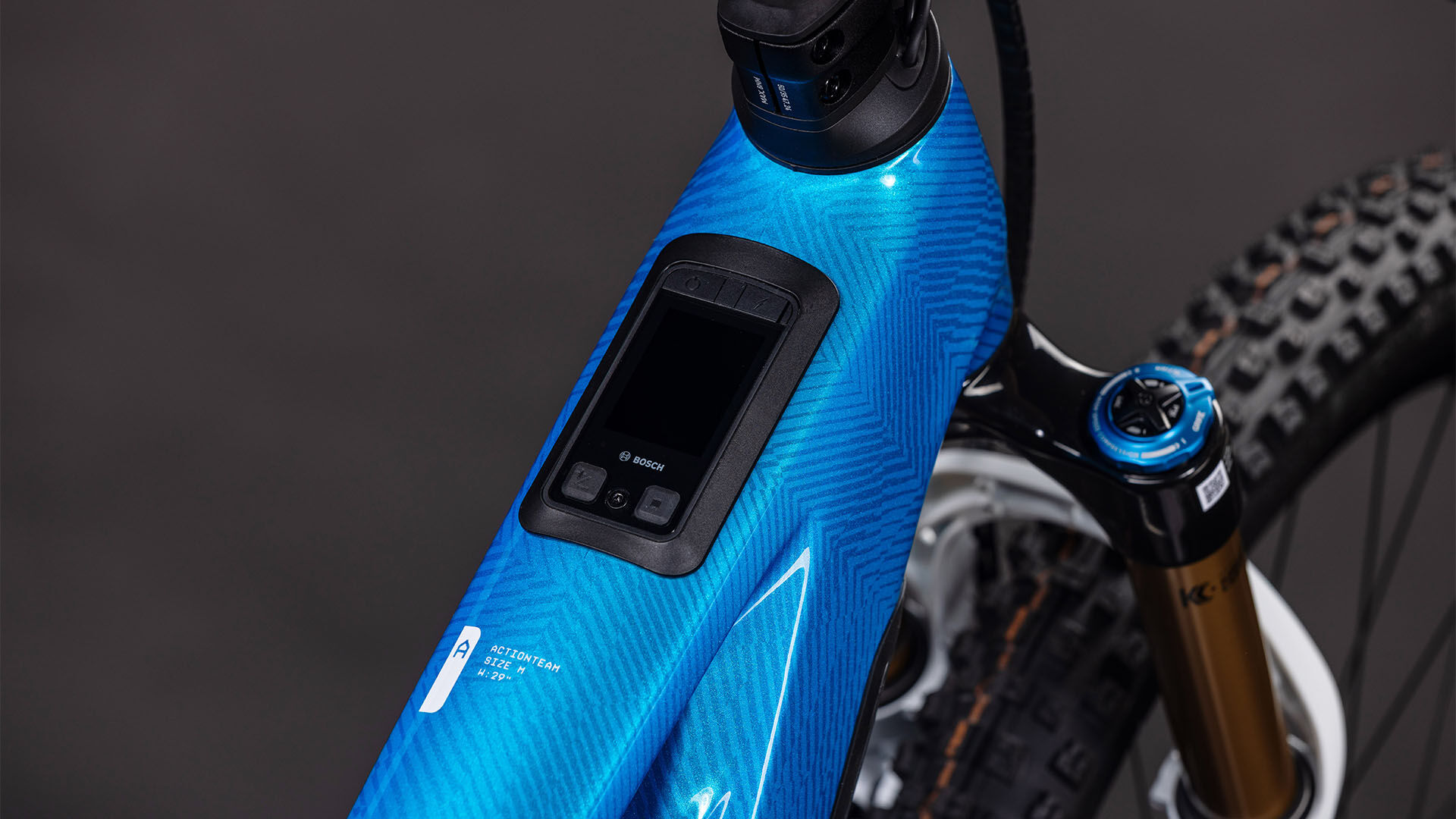 Cube Stereo Hybrid ONE44 HPC AT 800 actionteam UN3556 Fahrzeug mit Antrieb durch Lithium-Ionen- Batterien. Transport nach SV 388 und 666 ADR.