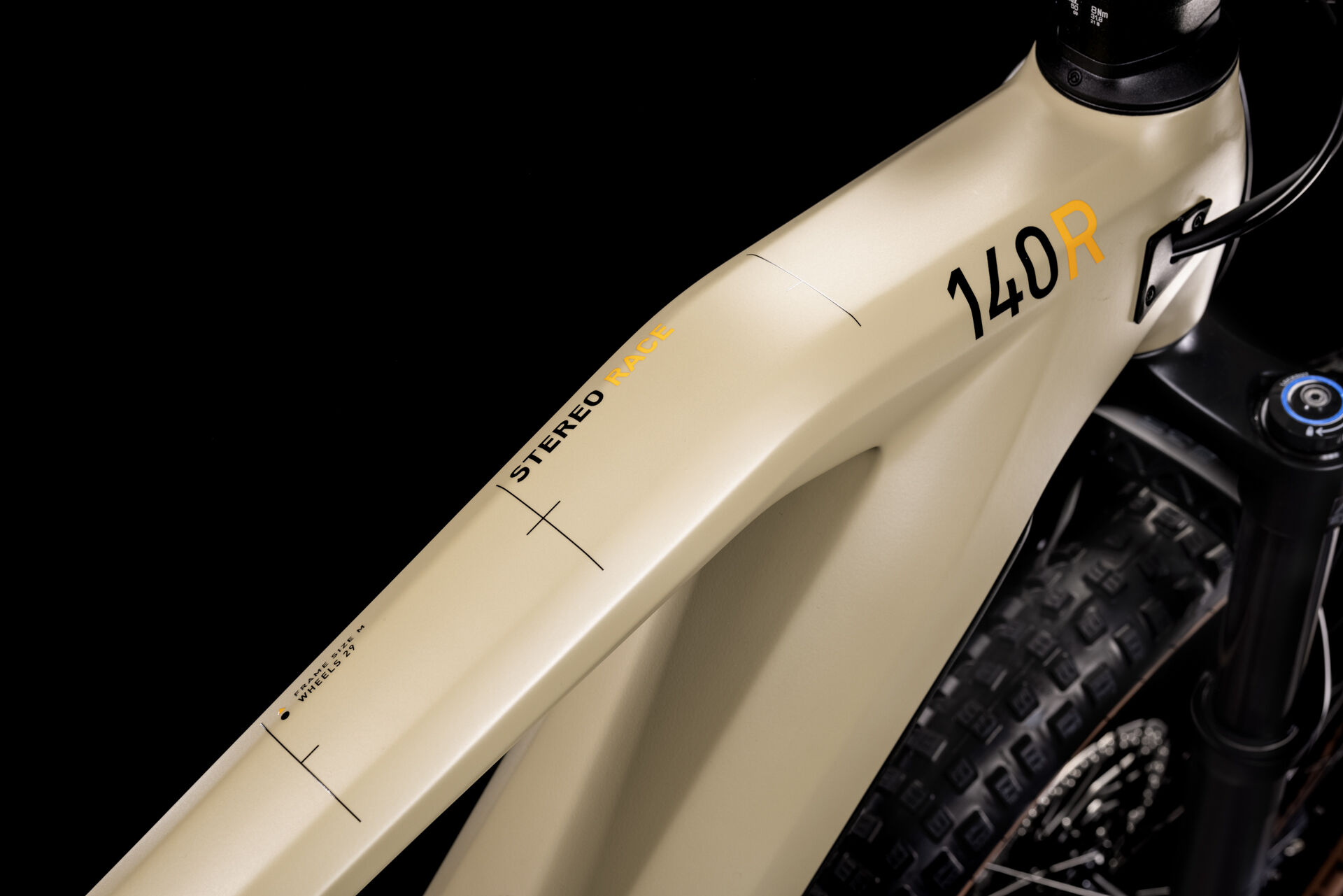 Cube Stereo Hybrid 140 HPC Race 625 desert´n´orange